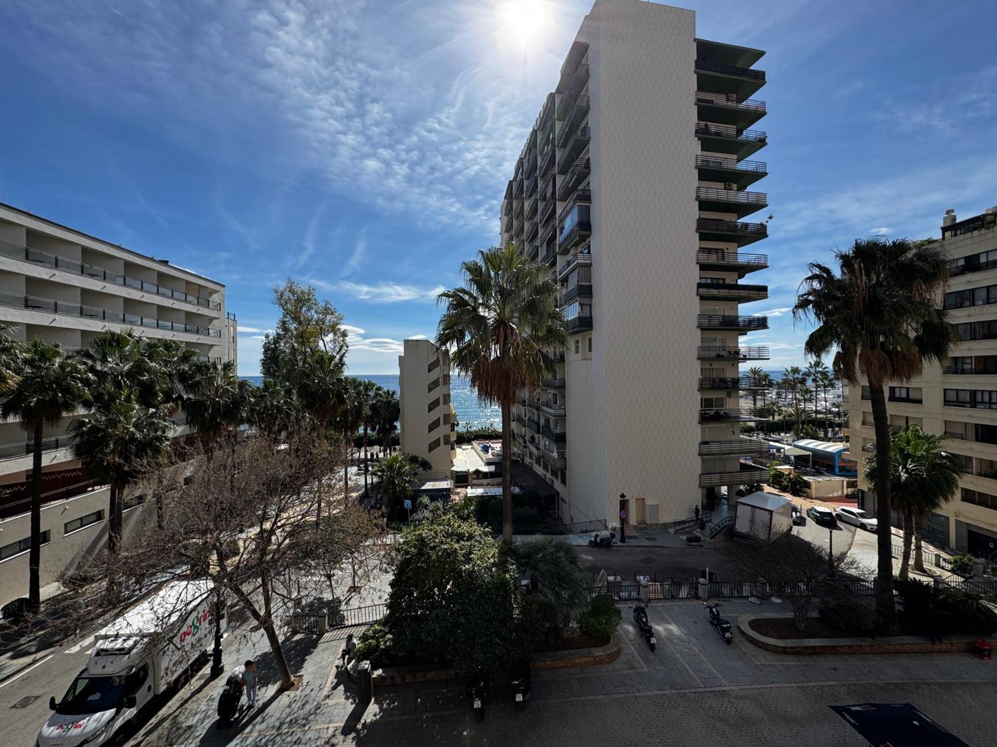Beachfront - Eaw Homes Apartment *